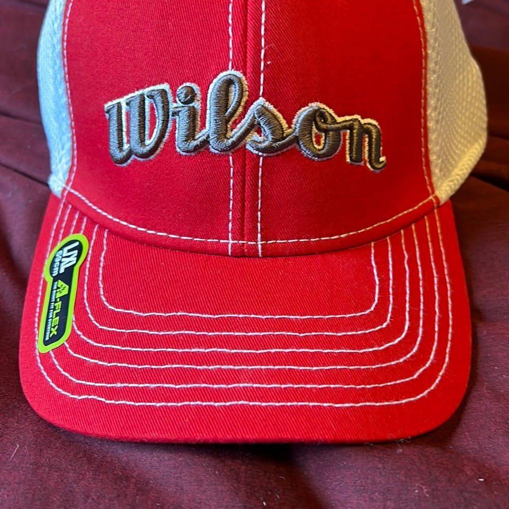 NWT Wilson Classic hat L/XL